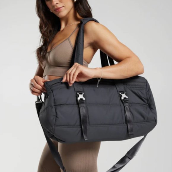 BNWT GYMSHARK PREMIUM LIFESTYLE BARREL GYM BAG NEW RELEASE ONYX GREY - Picture 2 of 9